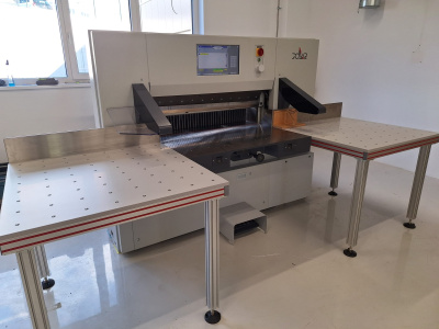 Brand new paper cutting machine Polar N 115 installed in production