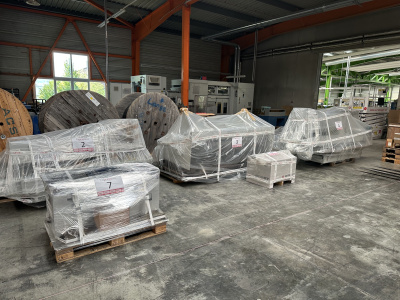 Spakirani deli izsekovalnega stroja Bobst SPanthera 106 LER