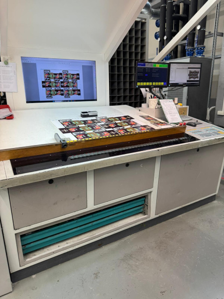 Man Roland 705 LV UV